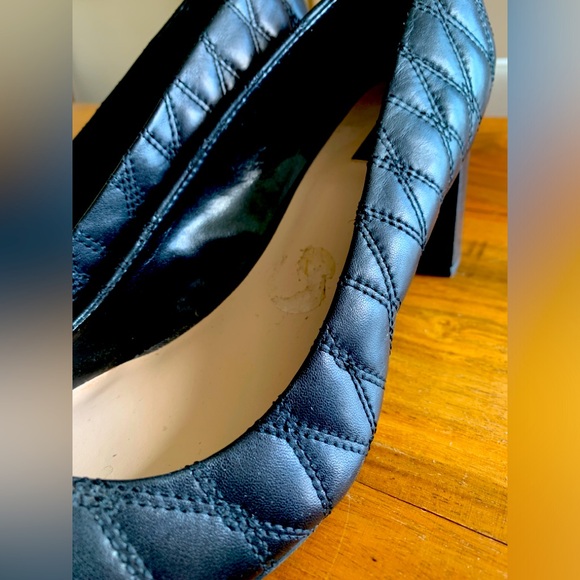 Fantastic DKNY leather Cuban heel quilted pumps - Picture 3 of 6